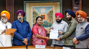 Delhi CM hands over job letters to Kin of 1984 riot victims