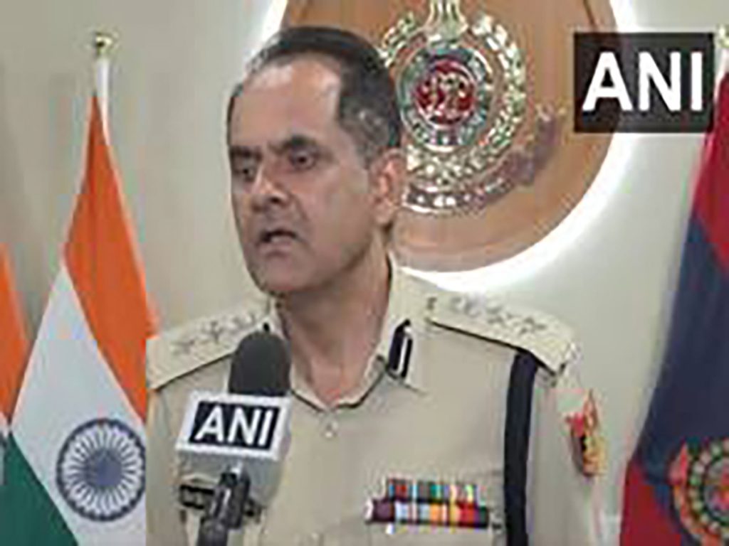 Delhi Police deport 21 Bangladeshis, arrest five including Three Transgender persons