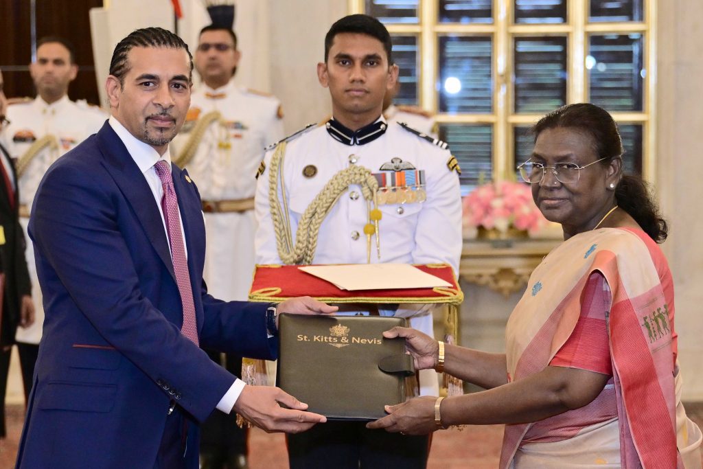 Gurdip Bath presents credentials as High Commissioner of St kitts and Nevis to President Murmu