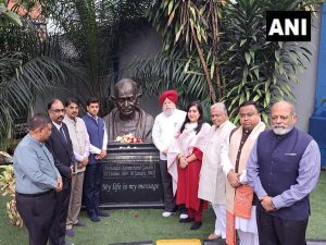 All-party delegation led by Shiv Sena MP Shrikant Shinde pays tribute to Mahatma Gandhi in Congo