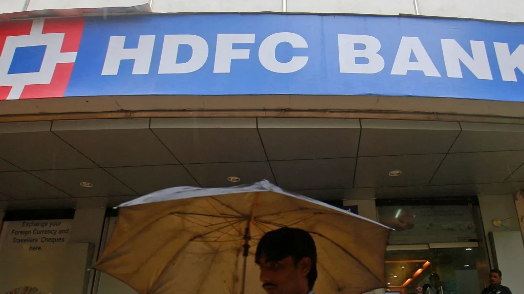 ₹40 Lakh Looted at Gunpoint from HDFC Bank in Kapurthala
