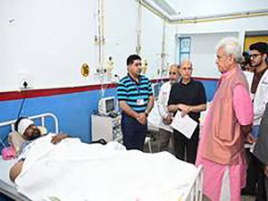 LG Manoj Sinha visits hospital to meet injured victims of Pakistan shelling