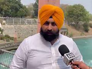 Punjab-Haryana water row: “Not a drop will be given away,” says AAP leader Harjot Bains during protest at Nangal dam