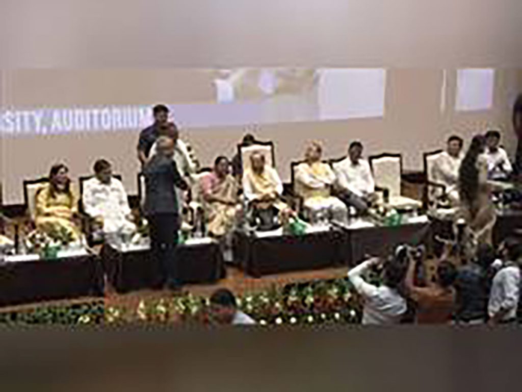 Rekha Gupta flags off PNG access to 111 more villages in Delhi