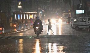 Heavy rain continues to lash coastal Karnataka, girl killed in Mangaluru landslide