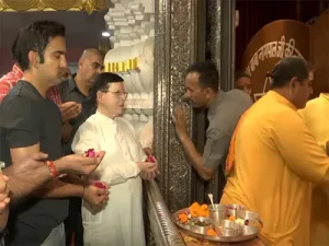 Indian team head coach Gambhir offers prayers at Shree Siddhivinayak Ganapati Temple