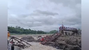 Tragedy in Pune: Pedestrian Bridge over Indrayani River Collapses, Several Feared Trapped
