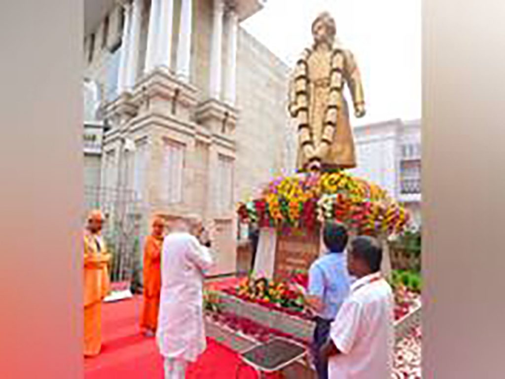 Amit Shah pays tribute to Swami Vivekananda, slams Mamata Banerjee over infiltration, violence