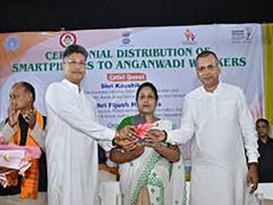 Assam Minister distributes smartphones to 2,137 Anganwadi workers in Morigaon