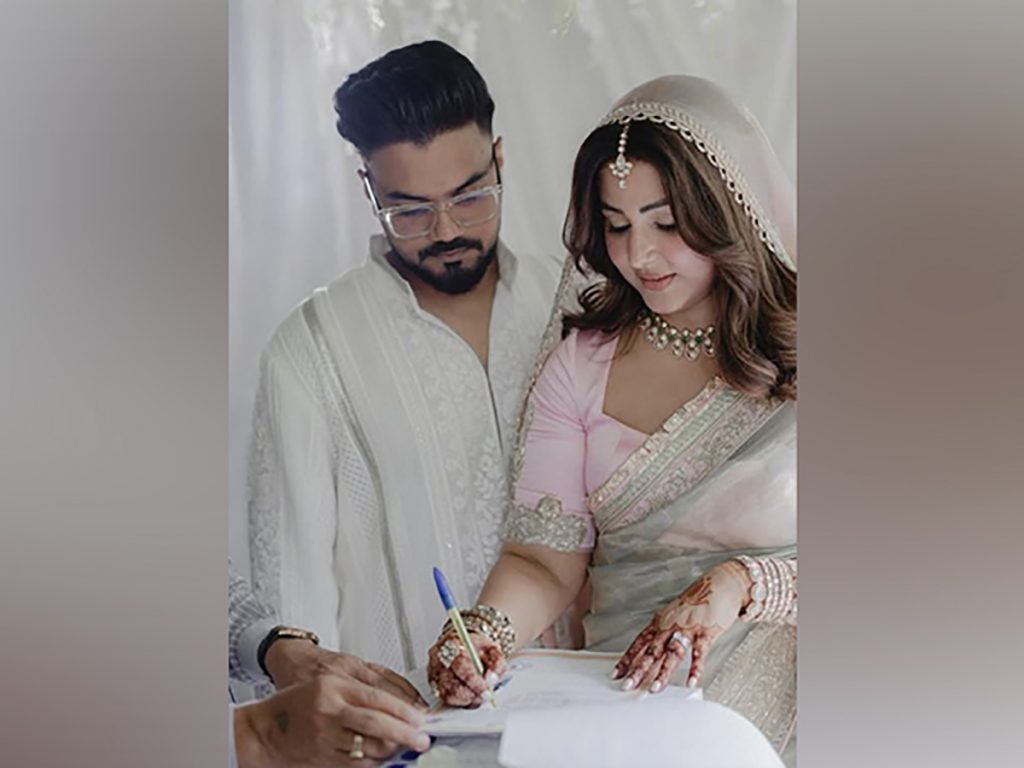 Hina Khan and Rocky Jaiswal tie the Knot, share dreamy wedding photos