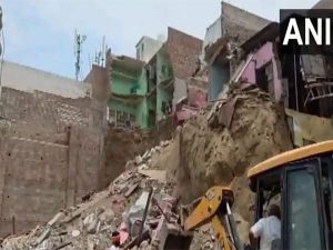 3 Dead, including 2 children, in Mathura building collapse