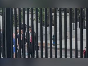 Pak Army Chief arrives at White House to meet President Donald Trump