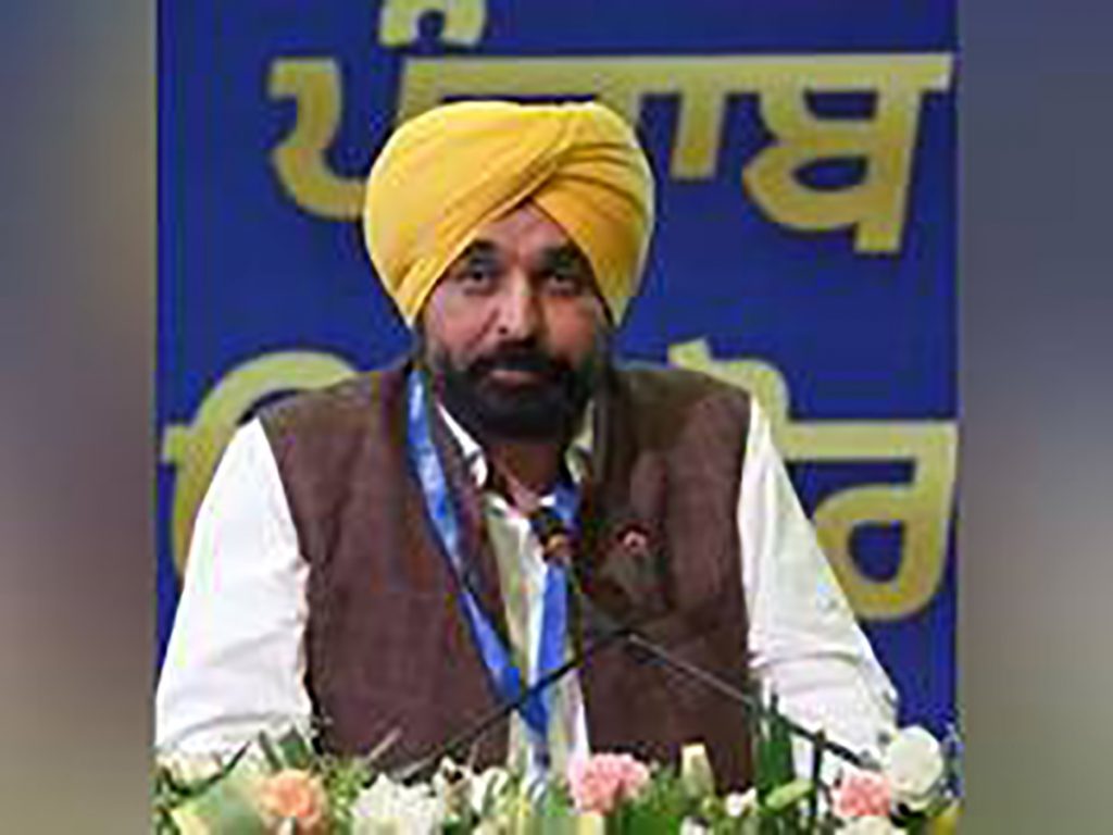 Punjab CM, Arvind Kejriwal launch 'Fast track Punjab portal' to boost Business and Industry