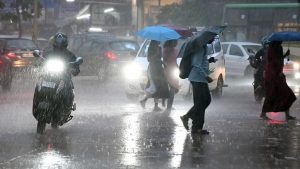 Heavy rain in Karnataka disrupts normal life, submerged low-lying areas