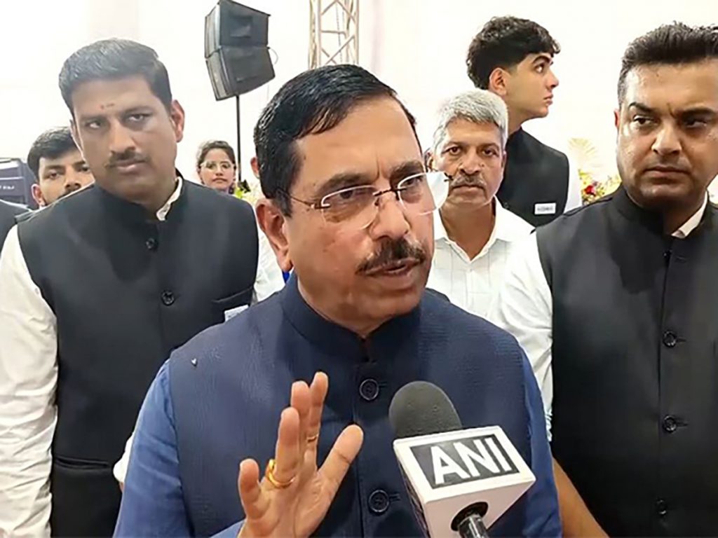 Union Ministers blame Karnataka leaders for IPL Stampede deaths