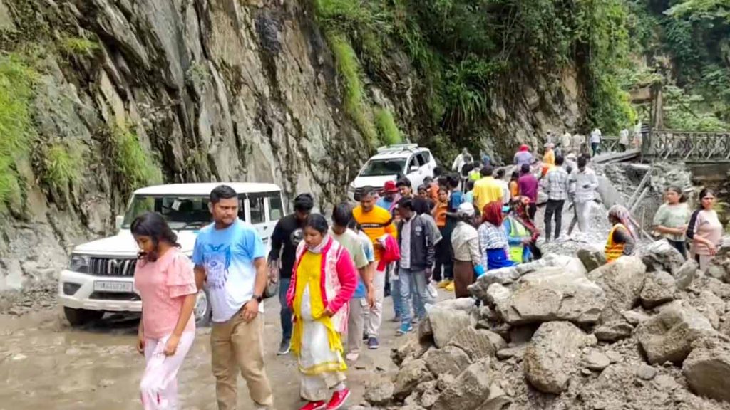 North Sikkim landslides: 113 tourists rescued, 30 airlifted; search efforts continue for 6 missing individuals