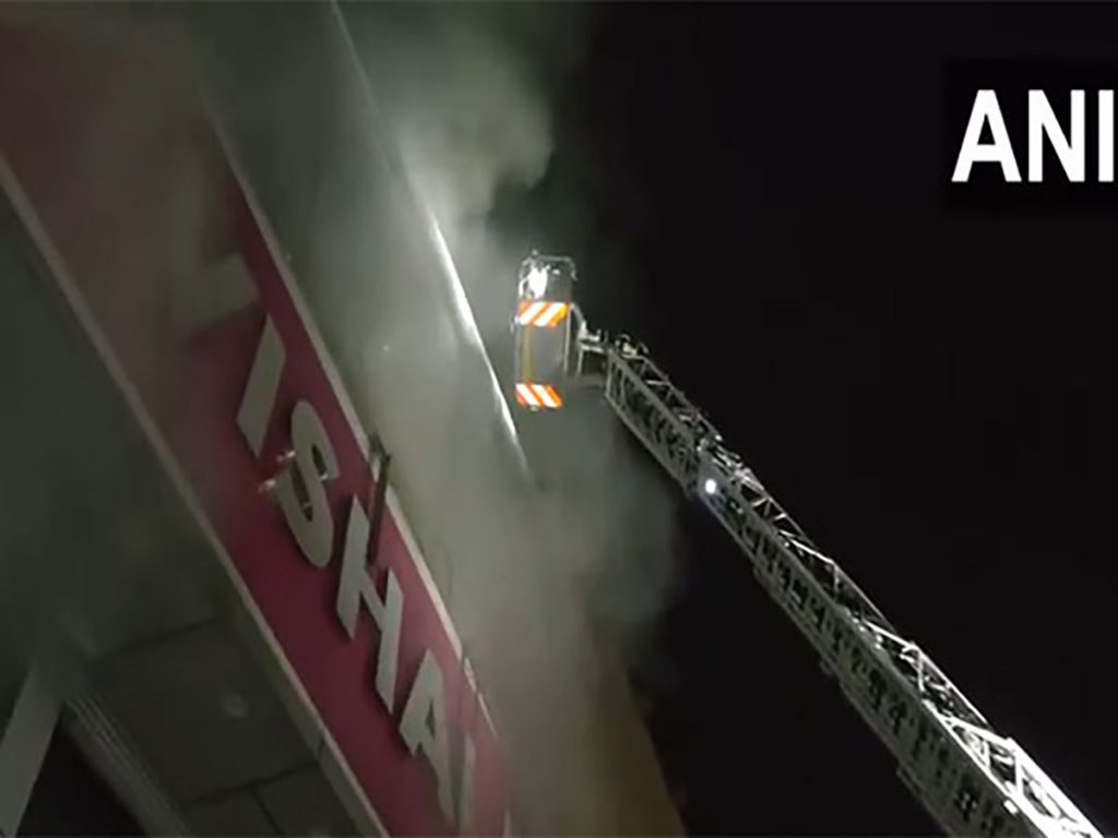 Fire breaks out in Delhi's Karol Bagh commercial building