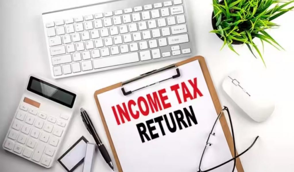 What happens if you miss the ITR filing deadline in India?