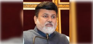 Maha govt to set up village of Marathi poetry and books in Kashmir