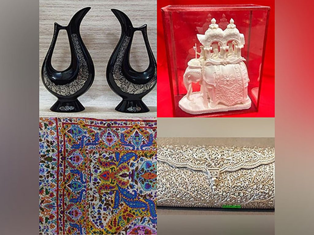 PM Modi presents handcrafted gifts celebrating Indian culture to Ghanian leaders