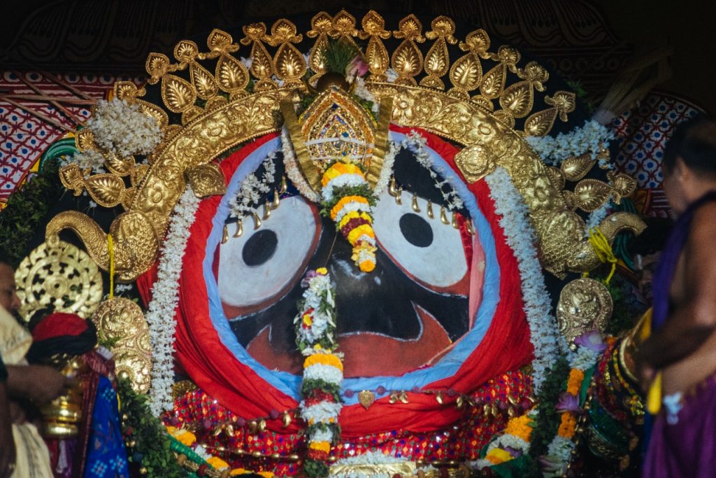 Religious fervour grips Puri as devotees witness ‘Suna Besha’ of holy siblings