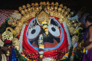 Religious fervour grips Puri as devotees witness ‘Suna Besha’ of holy siblings