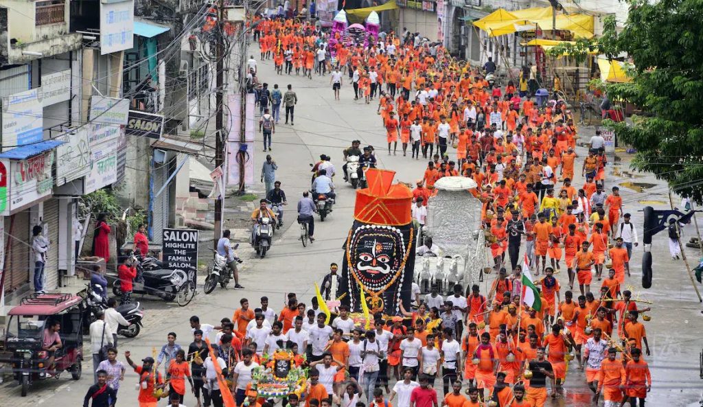 cops suspended Saharanpur Uttar Pradesh Kanwar Yatra duty