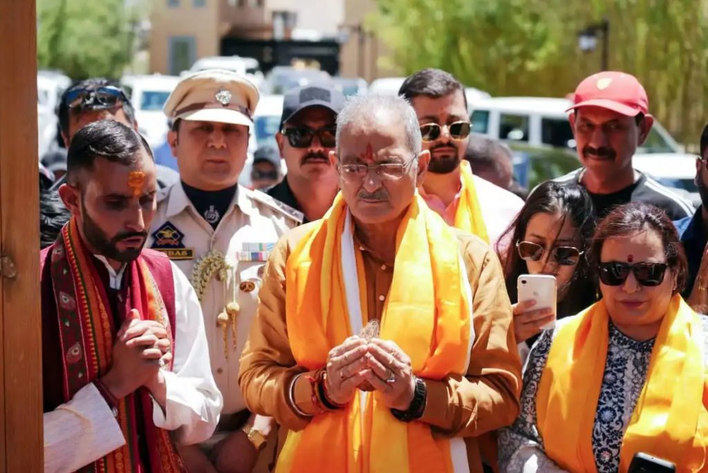 Kavinder Gupta takes oath as Ladakh L-G