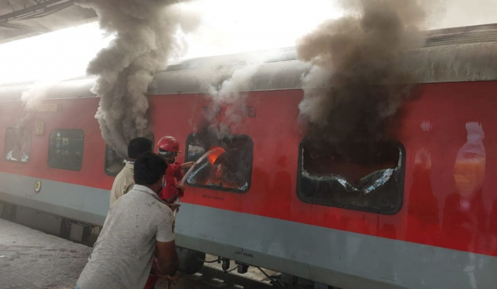 Andhra Pradesh: Fire breaks out in stationed train coaches at Tirupati Railway Station