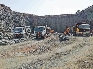 Illegal Carbocell mining busted in Surendranagar, Gujarat