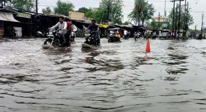 Heavy rain causes severe waterlogging in Bhopal