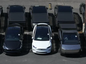 Tesla settles lawsuit over 2019 autopilot crash confidentially, before trial in Miami