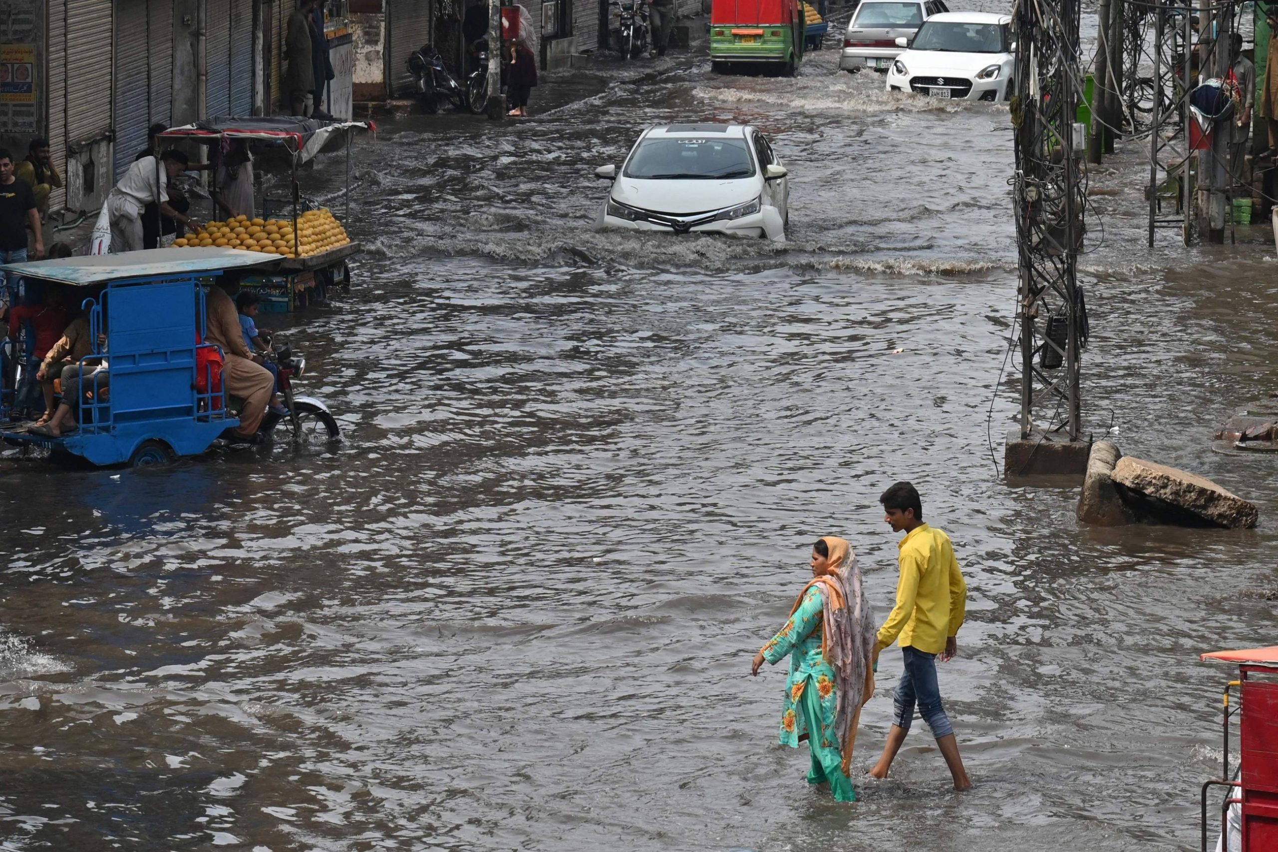 At least 299 dead including 140 children in Pakistan floods