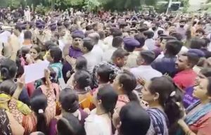 Class 8 Student Dies in Ahmedabad School Stabbing; Protests Erupt Outside Private School