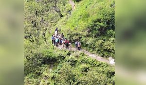 2 devotees from Delhi died due to falling of stone, were going to Shri Krishna temple in Kinnaur