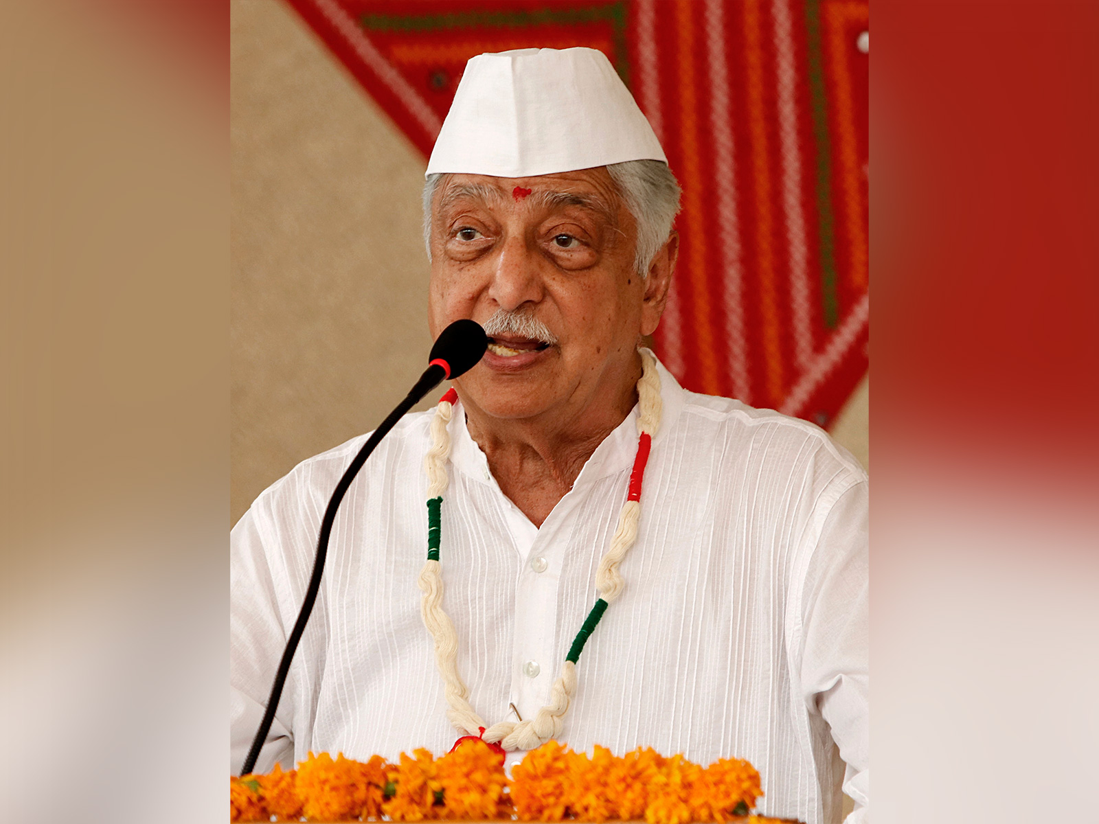 Azim Premji responds to CM’s request on Bengaluru Traffic, offers funding for expert study