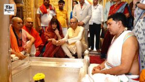 Mauritius PM Ramgoolam offers prayers at Kashi Vishwanath Temple in Varanasi