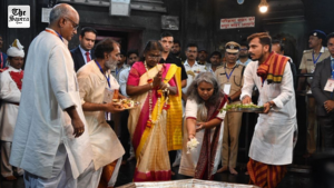 President Droupadi Murmu performs ‘pind daan’ at Gayaji