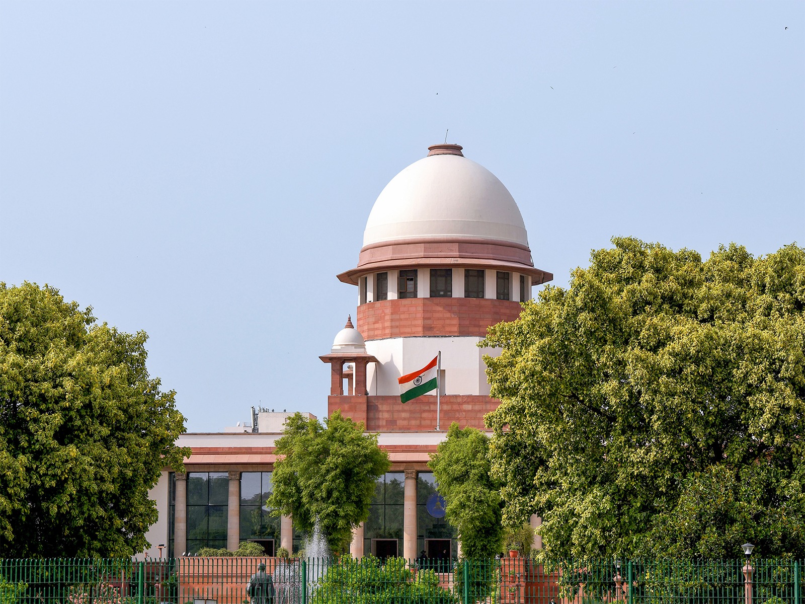 SC says abolition of Waqf-by-user not prima facie arbitrary