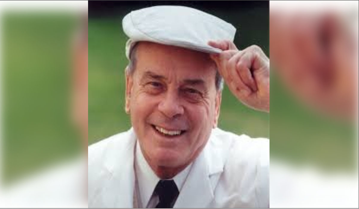 Umpiring great Dickie Bird dies aged 92