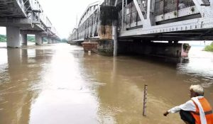 Yamuna floodwaters inundate Delhi low-lying regions as river flows at 207.48 metres