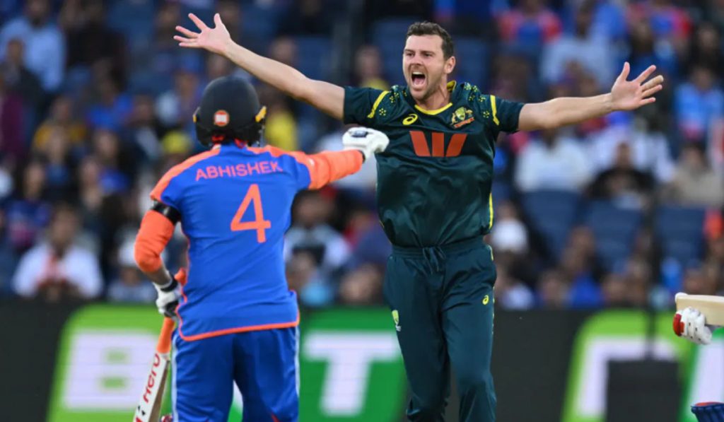 Australia beats India by 4 wickets