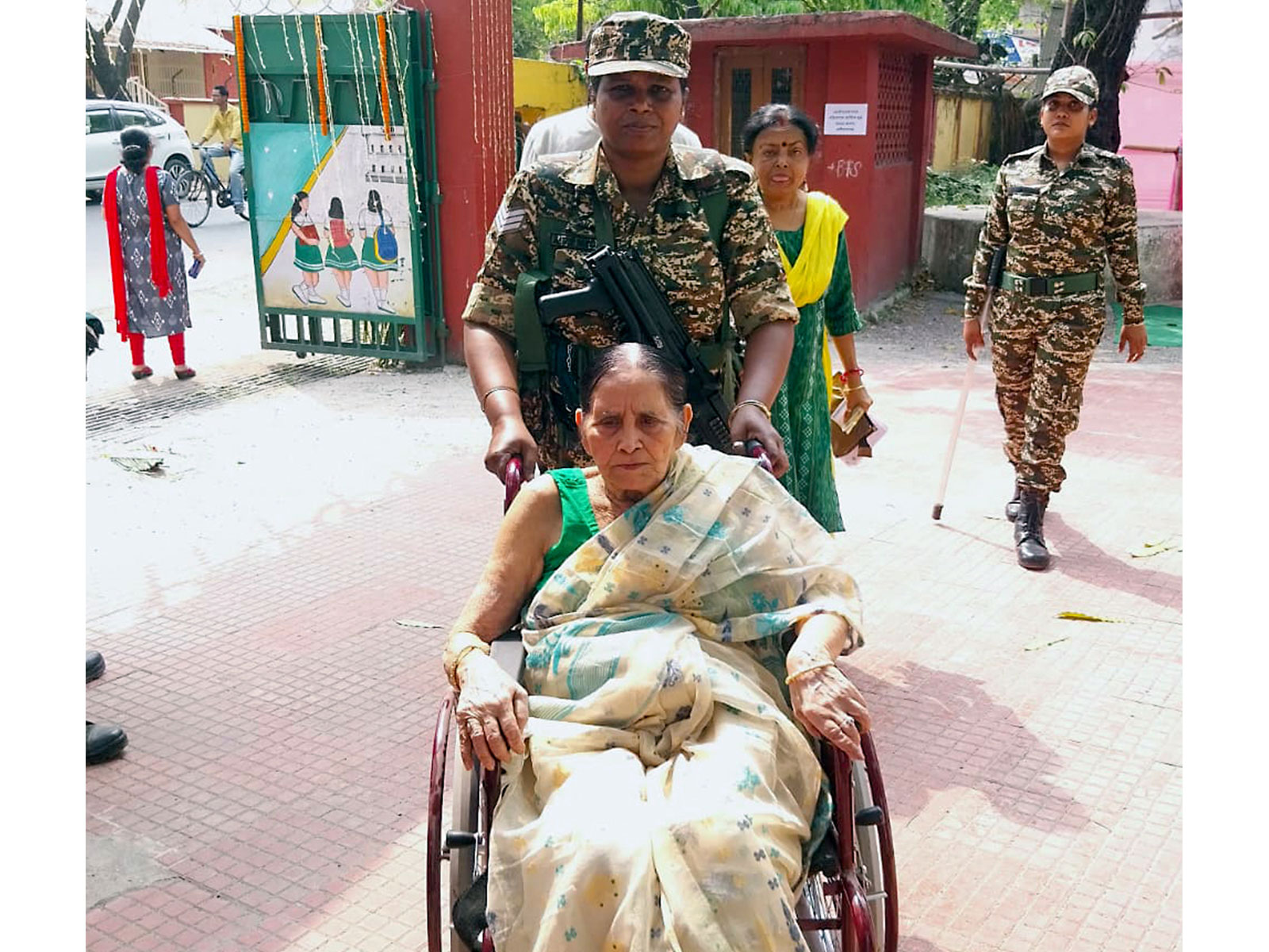 Center deploys 500 CAPF companies in Bihar ahead of polls