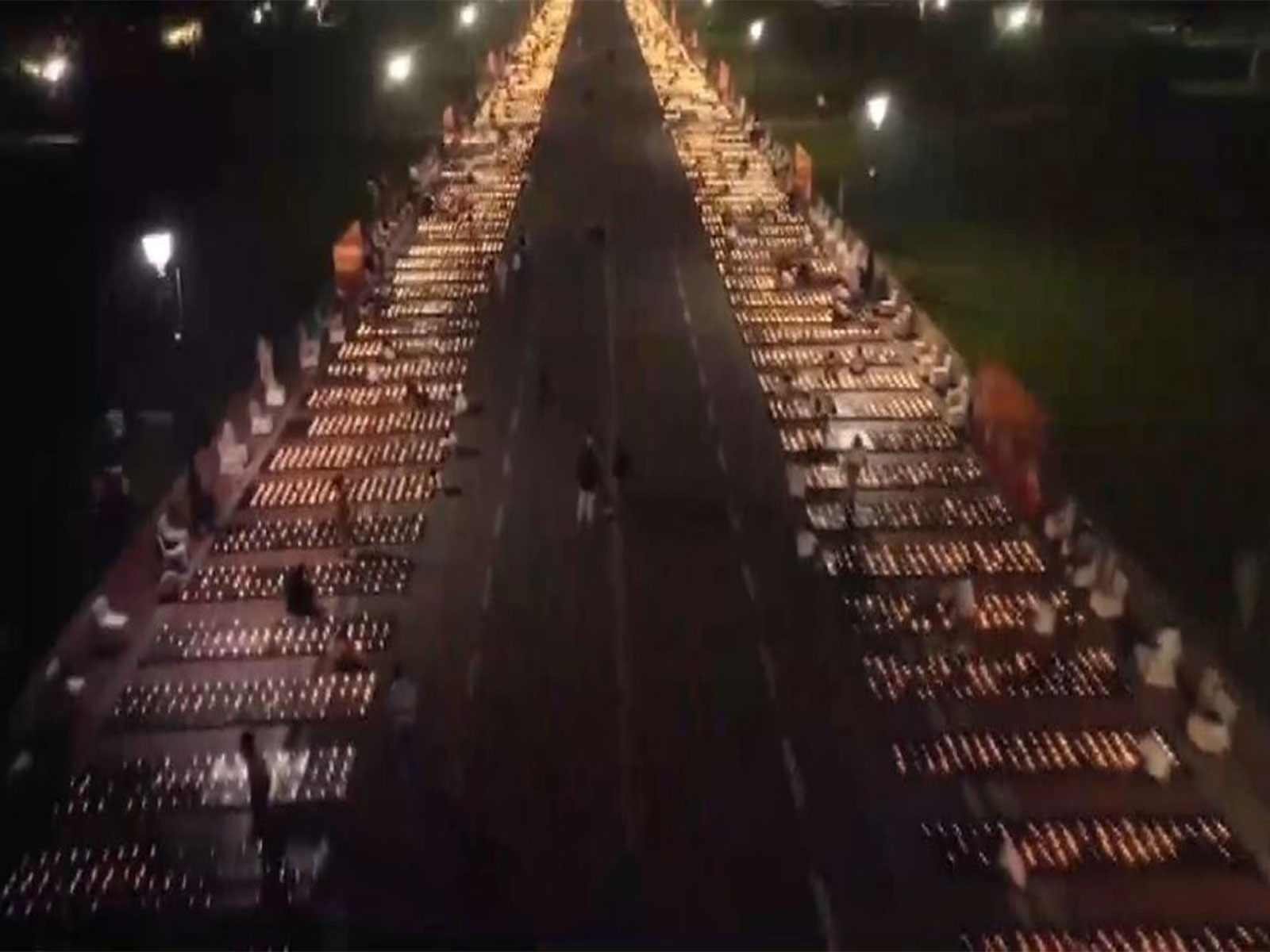 Delhi Govt lights 1.51 Lakh Diyas at Kartavya Path in grand Deepotsav