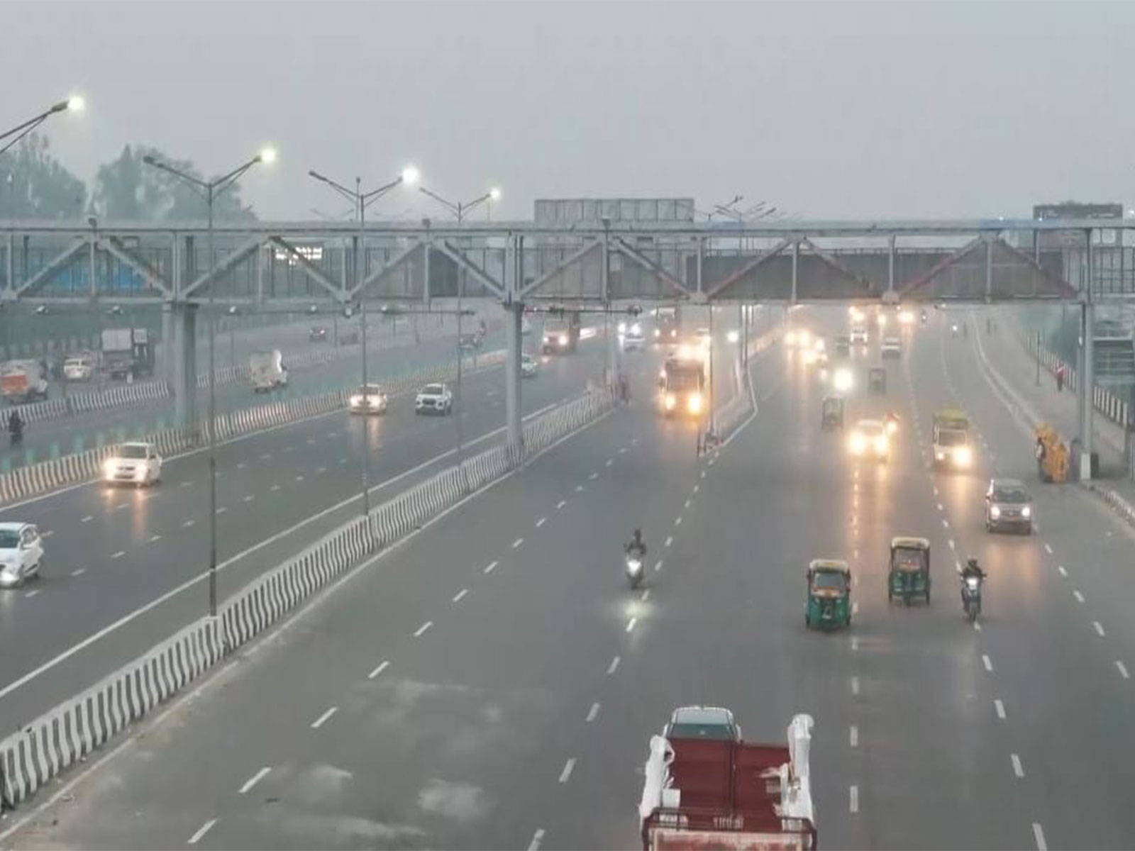 GRAP stage 2 imposed in Delhi as Air quality remains ‘Poor’ amid Diwali fervour