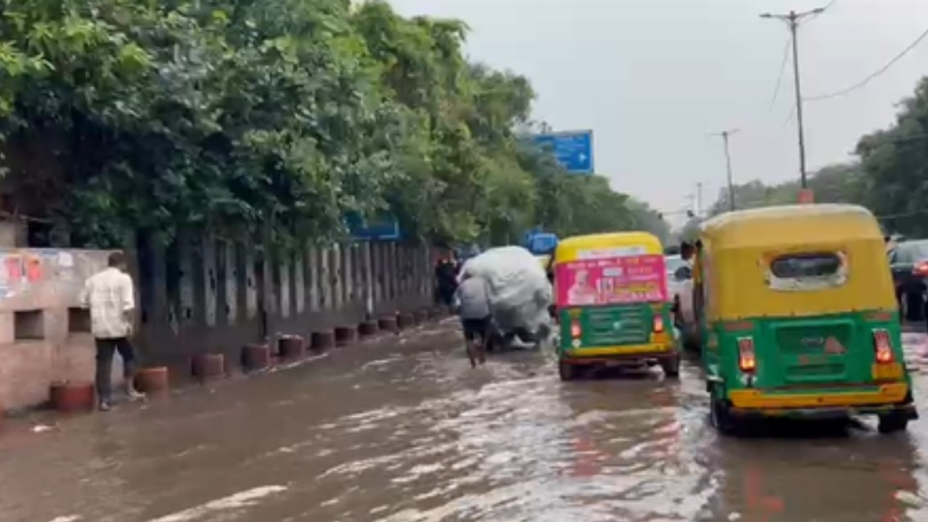 Heavy rain lashes Delhi; IMD issues yellow and orange alerts, flight operations hit