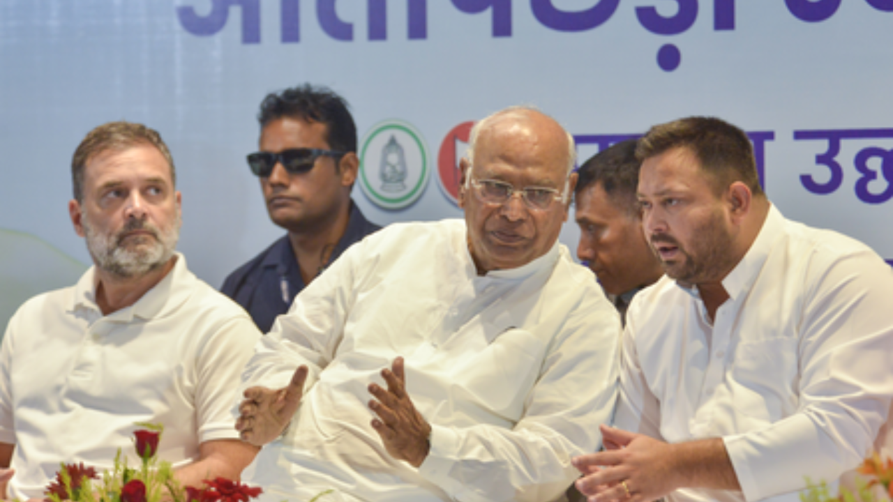 Bihar elections: Grand Alliance faces disarray as allies clash on eight seats