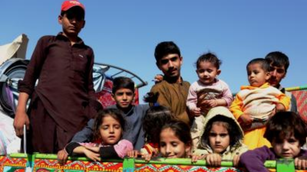 Pakistan’s Deportation Drive Forces Over 6.6 Lakh Afghan Refugees to Leave