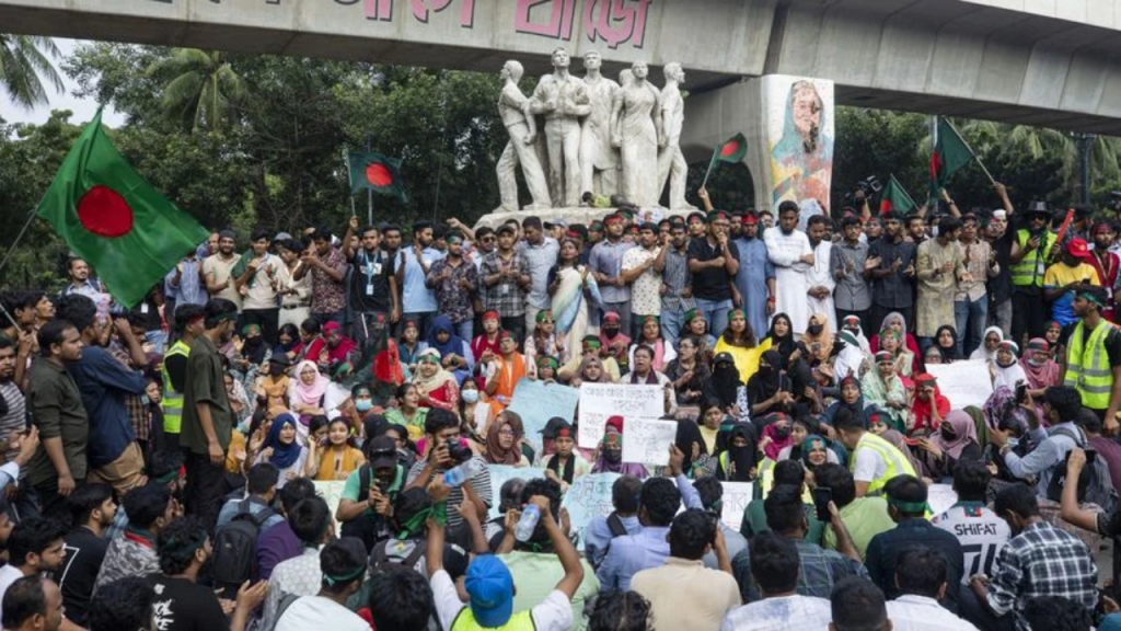 Bangladesh: Clash between Dhaka University students leaves 50 injured