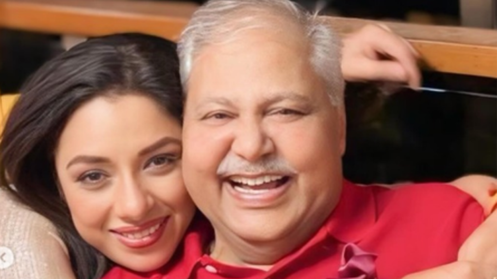 Rupali Ganguly Remembers Satish Shah, shares “Sarabhai” posts